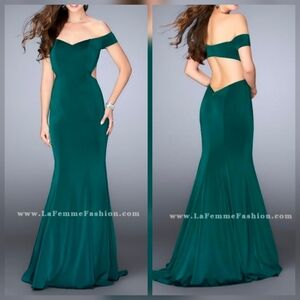 La Femme Women's Off Shoulder Side Cutout Mermaid Gown Hunter Green, 6